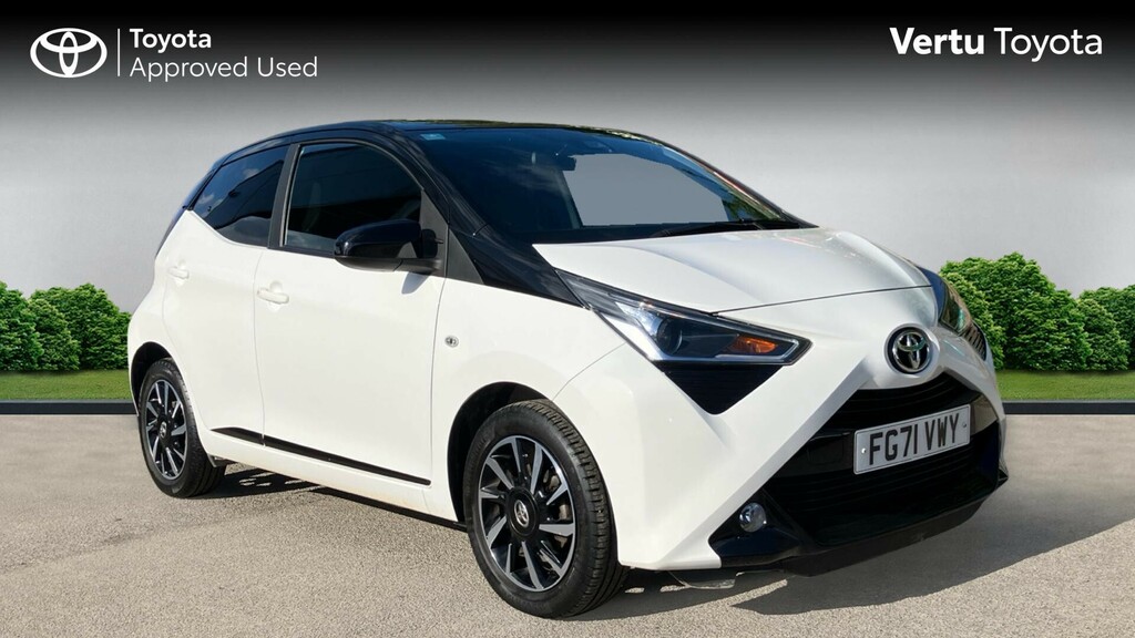 Toyota Aygo X X-trend White