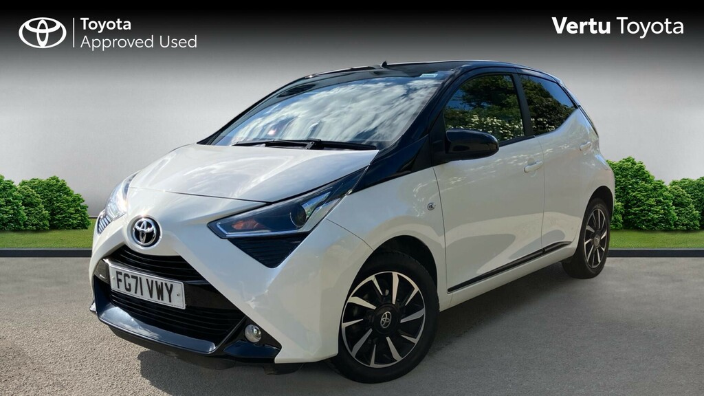 Toyota Aygo X X-trend White #3