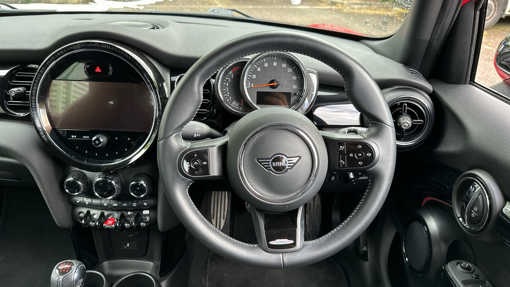 Mini Hatch Cooper Sport NV71CNO Red #5
