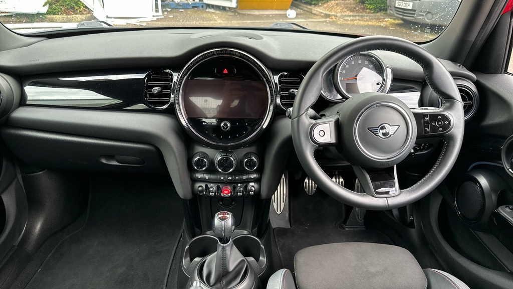 Mini Hatch Cooper Sport NV71CNO Red #4
