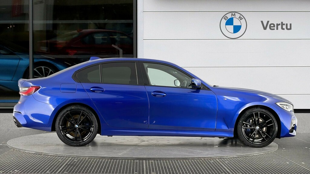 BMW 3 Series M Sport YJ19JWH Blue #3