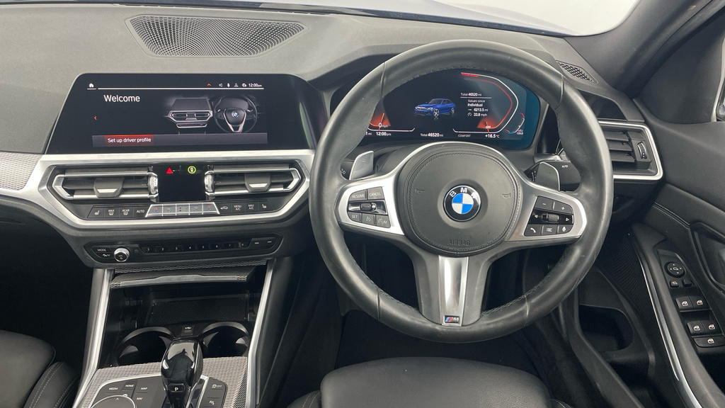 BMW 3 Series M Sport YJ19JWH Blue #4