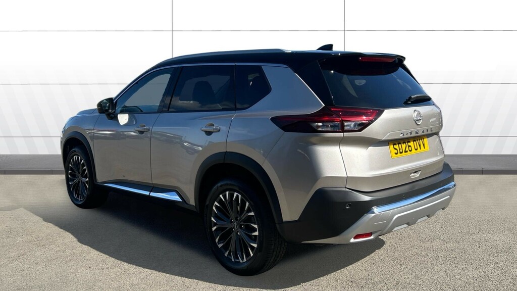 Nissan X-Trail Tekna SD26OVV Black #2