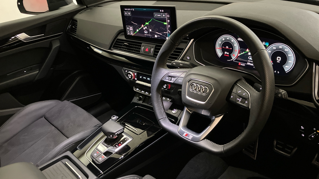 Audi Q5 Black Edition MM24YTE Grey #6