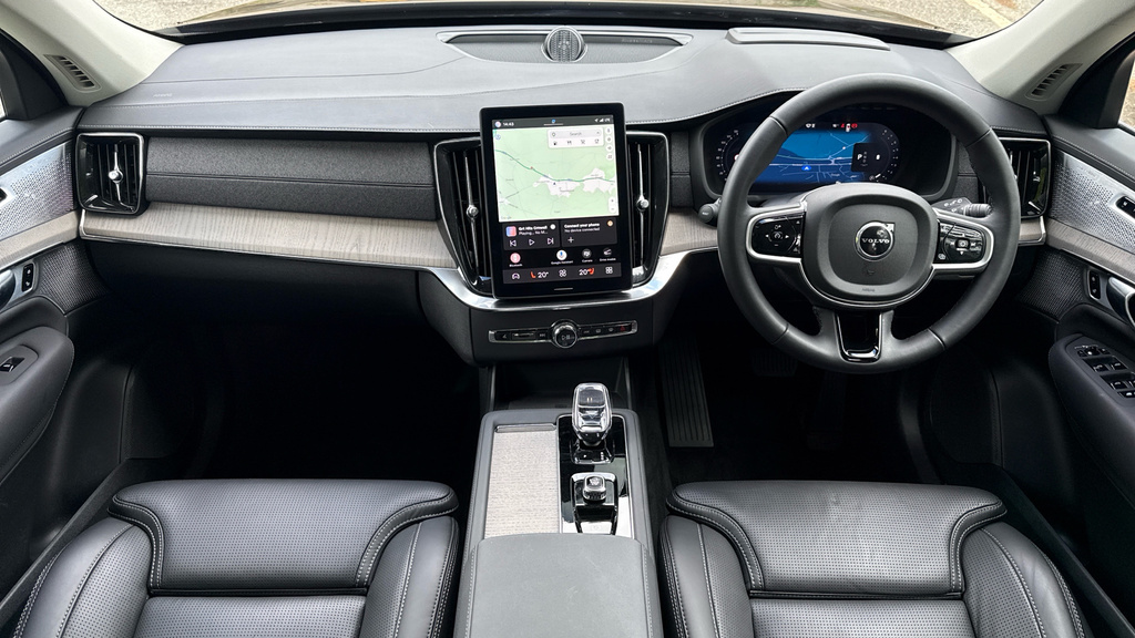 Volvo XC90 Ultra Black #5