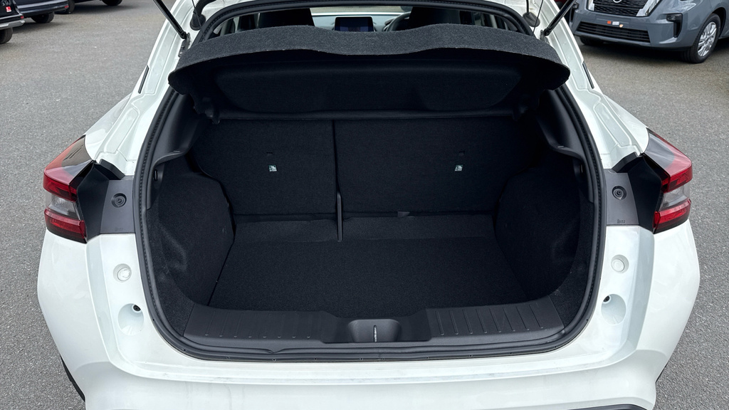 Nissan Juke Acenta White #4