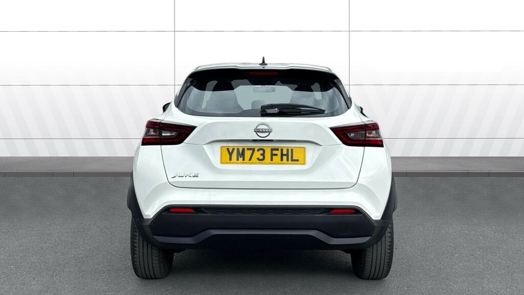 Nissan Juke Acenta White #6