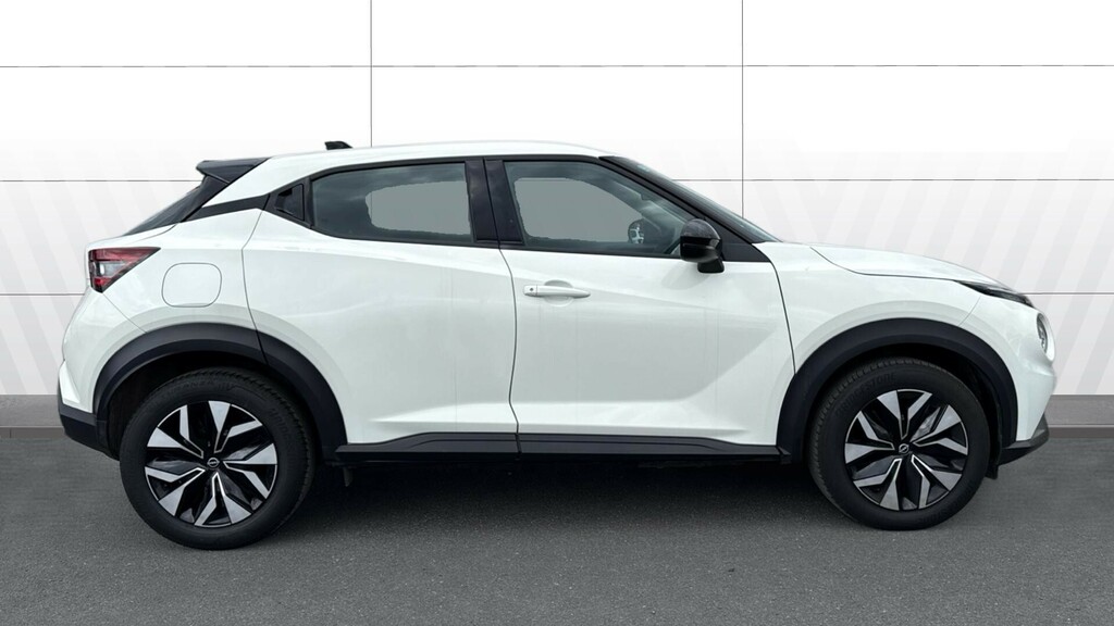 Nissan Juke Acenta White #5