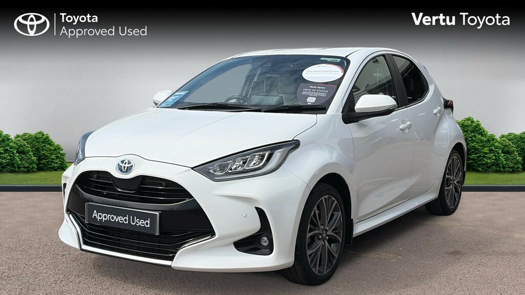 Toyota Yaris Excel FP72BVC White #3