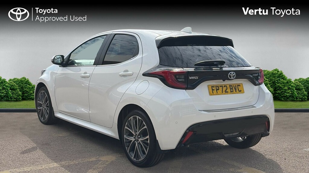 Toyota Yaris Excel FP72BVC White #4