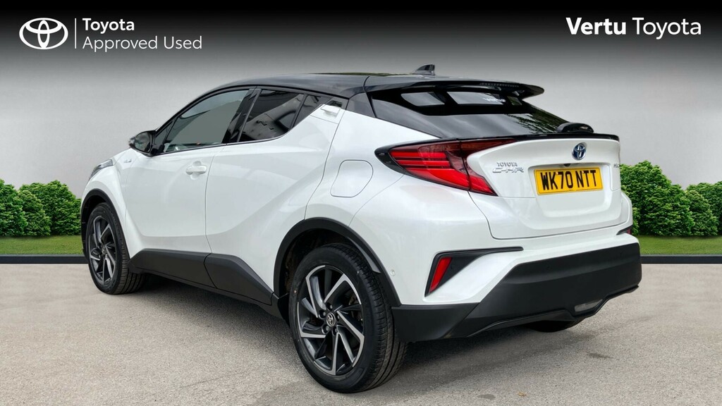 Toyota C-Hr Dynamic White #4