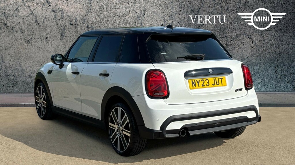 Mini Hatch Cooper Exclusive NY23JUT White #2