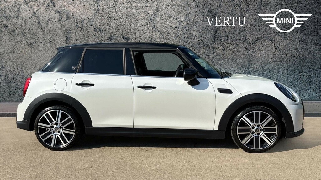 Mini Hatch Cooper Exclusive NY23JUT White #3