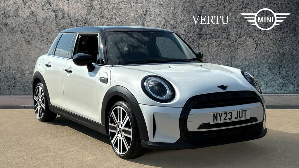 Mini Hatch Cooper Exclusive White