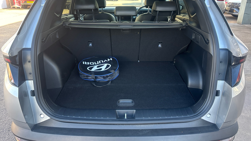 Hyundai Tucson Ultimate Silver #4