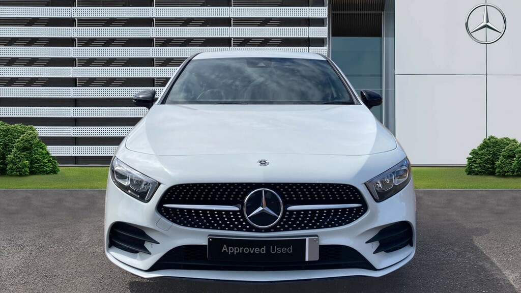 Mercedes-Benz A Class Amg Line KN23YFZ White #3