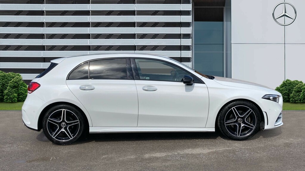 Mercedes-Benz A Class Amg Line KN23YFZ White #5