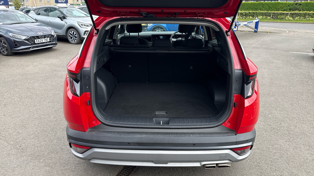 Hyundai Tucson Advance Red #4