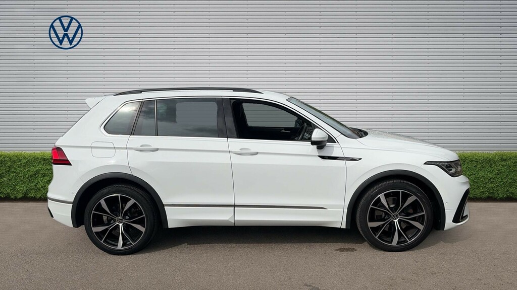 Volkswagen Tiguan R-line MW22KKH White #4