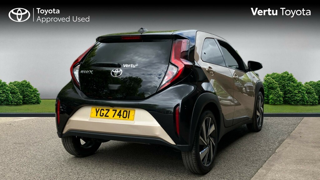 Toyota Aygo X Edge YGZ7401 Beige #2