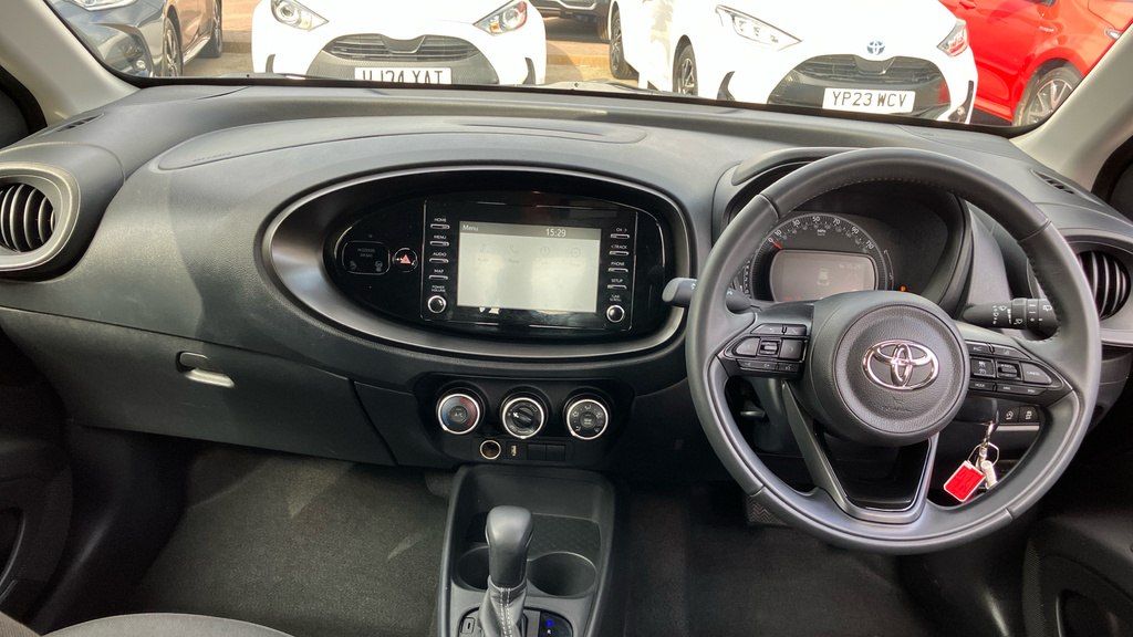 Toyota Aygo X Pure Black #6