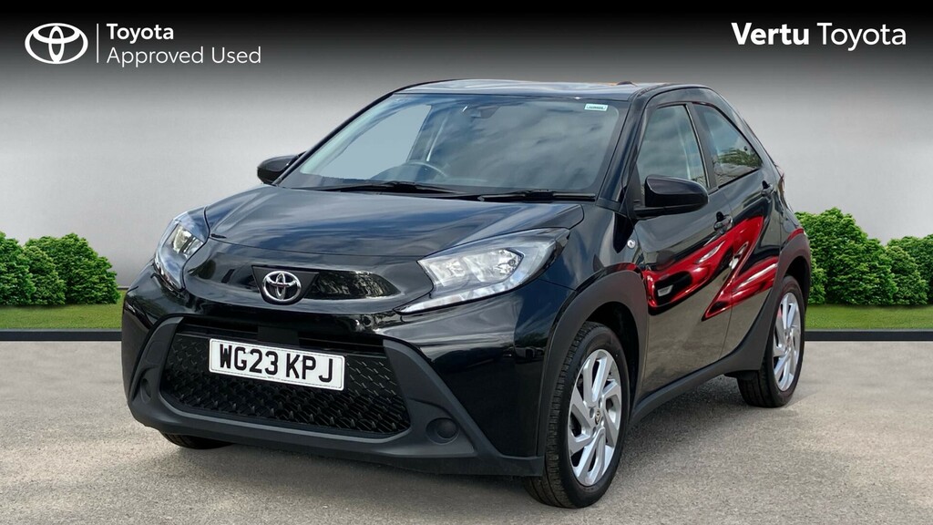 Toyota Aygo X Pure Black #3