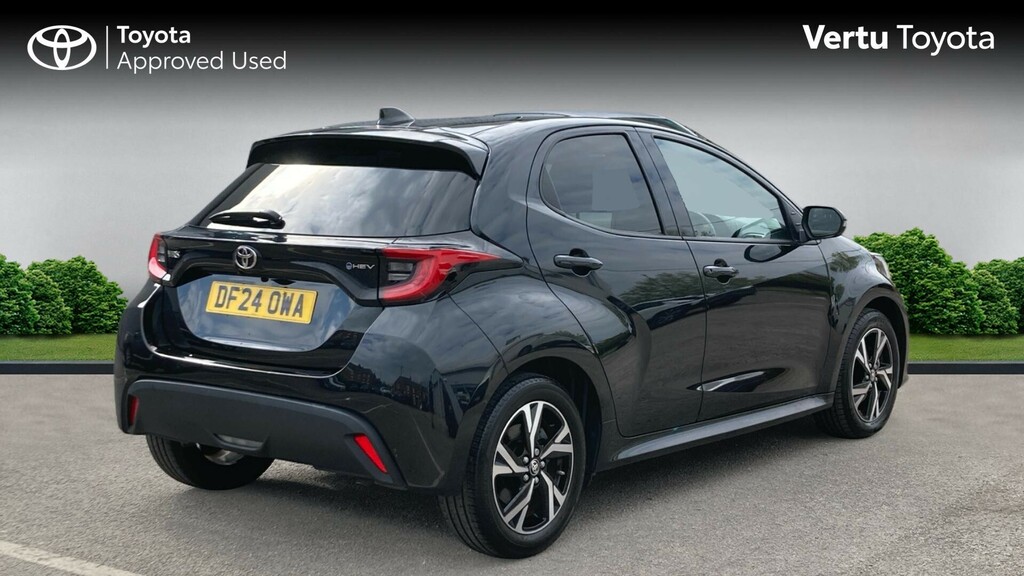 Toyota Yaris Design DF24OWA Black #2