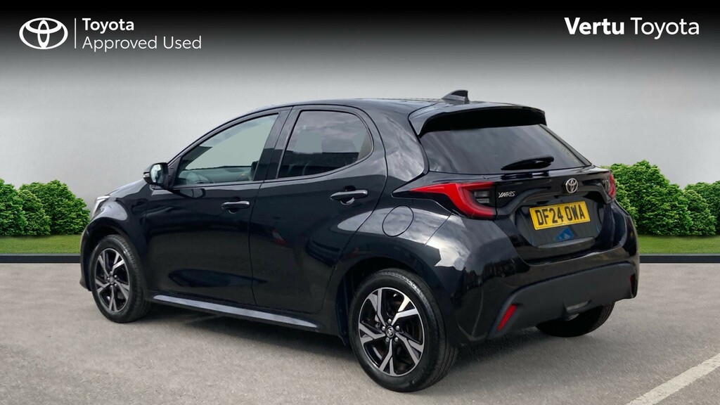 Toyota Yaris Design DF24OWA Black #4