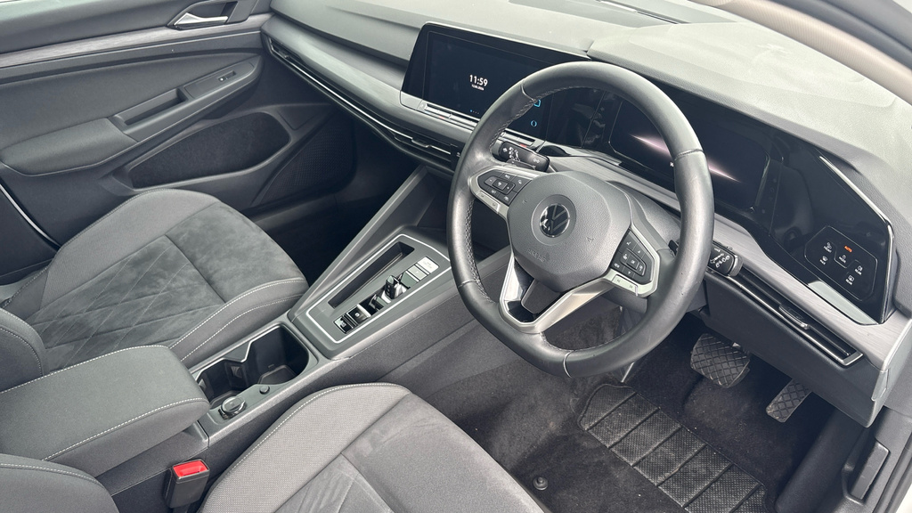Volkswagen Golf Style YF22CMX White #6