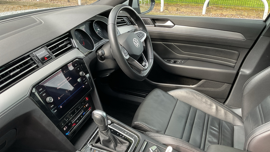 Volkswagen Passat R-line VK23KPV Grey #2
