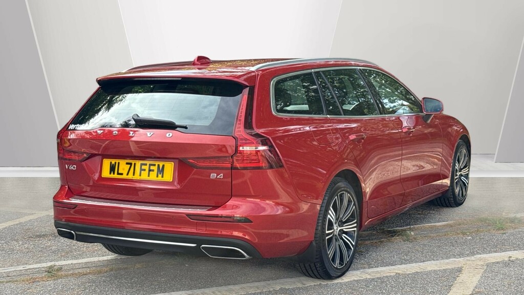 Volvo V60 Inscription Red #2