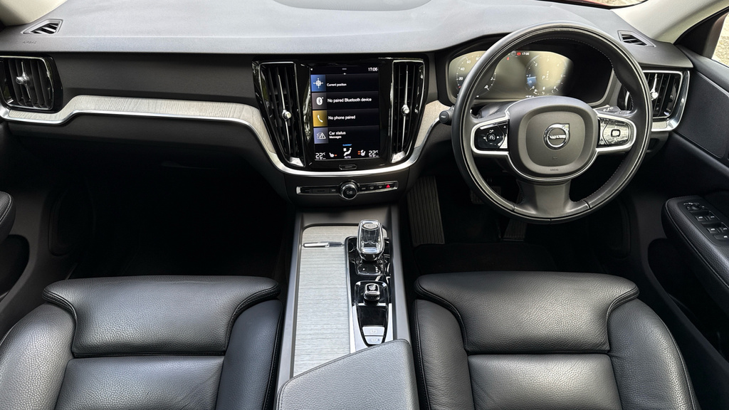 Volvo V60 Inscription Red #5