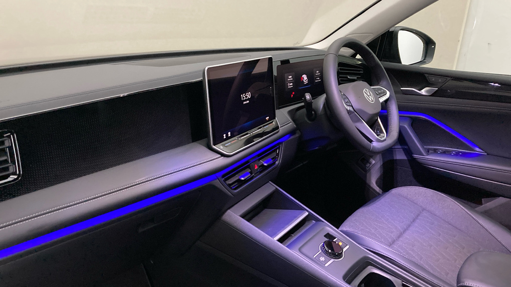 Volkswagen Tiguan Match YK26UHD Black #2