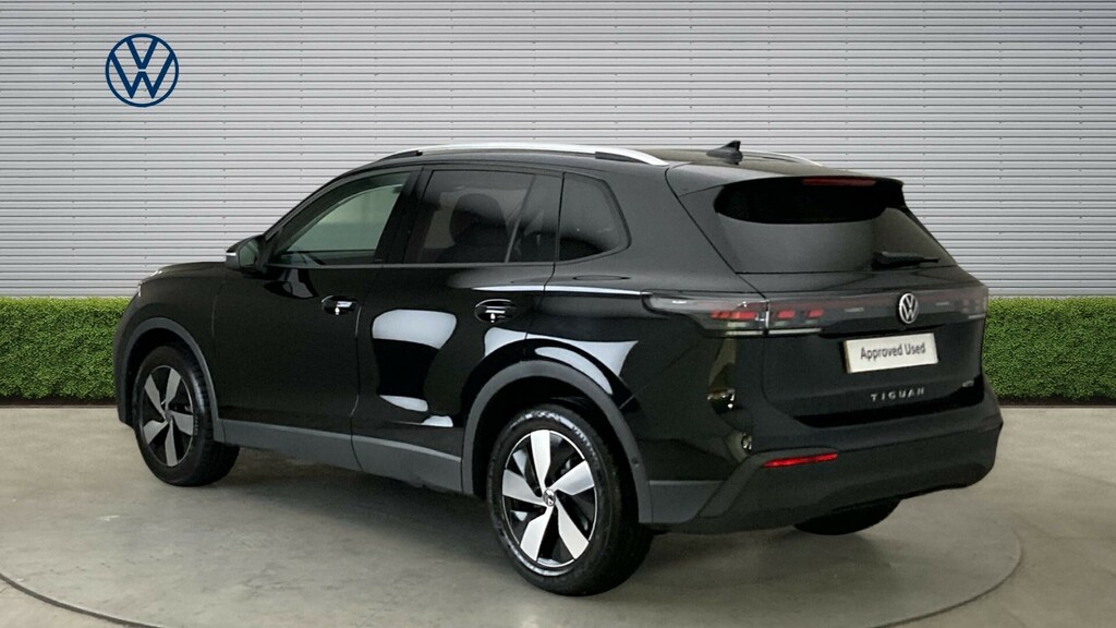 Volkswagen Tiguan Match YK26UHD Black #3