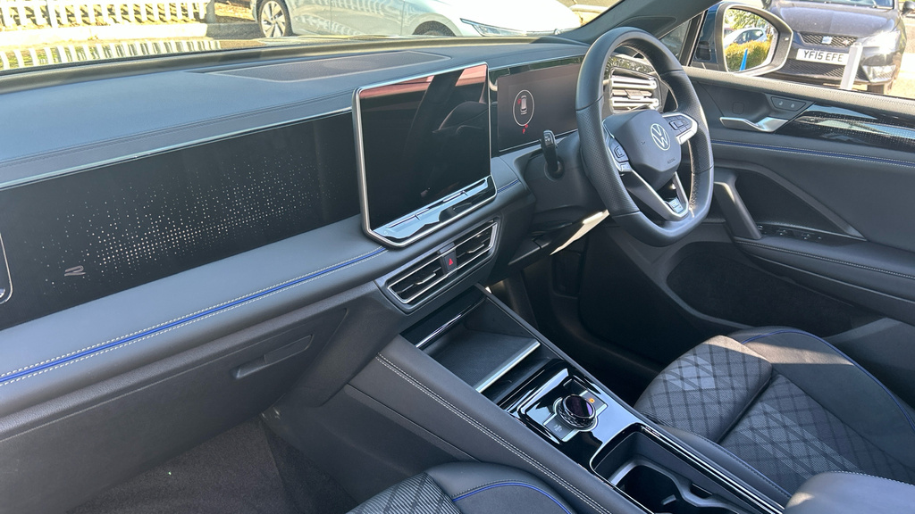 Volkswagen Tiguan R-line DF25AXN Blue #2