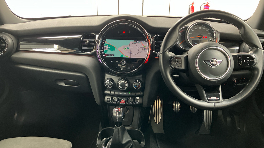 Mini Hatch Cooper Sport YE21ZGP Red #4