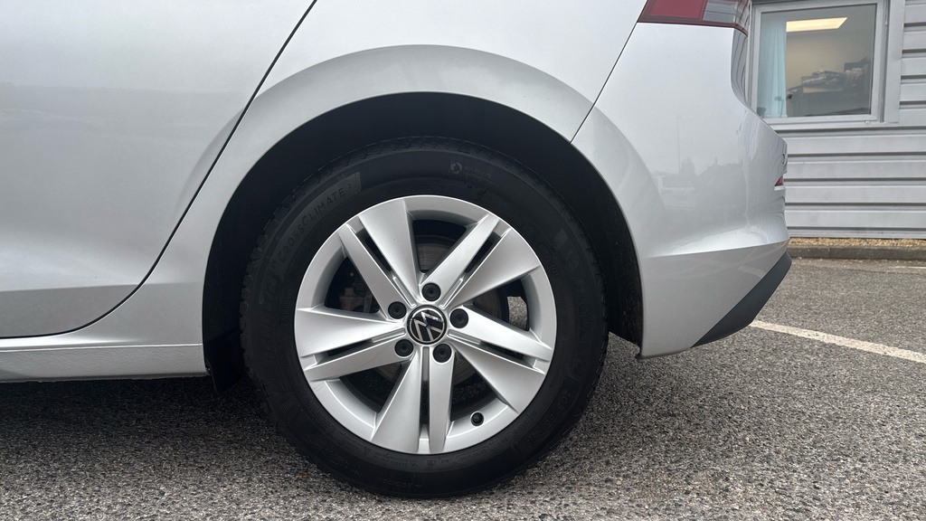 Volkswagen Golf Life Silver #5