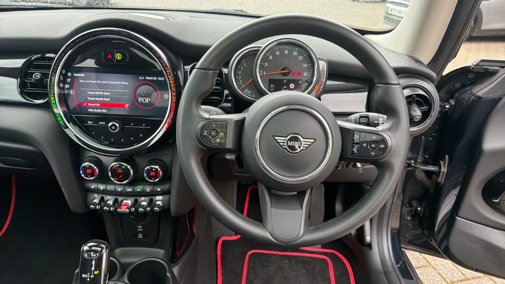 Mini Hatch Cooper Classic EJ72YJG Black #5
