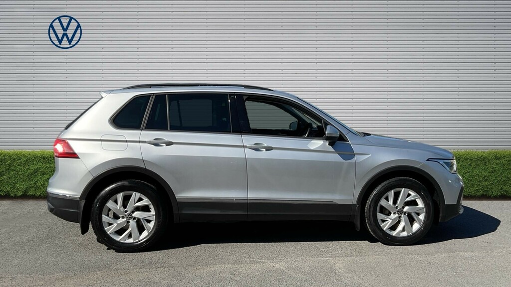 Volkswagen Tiguan Life Silver #4