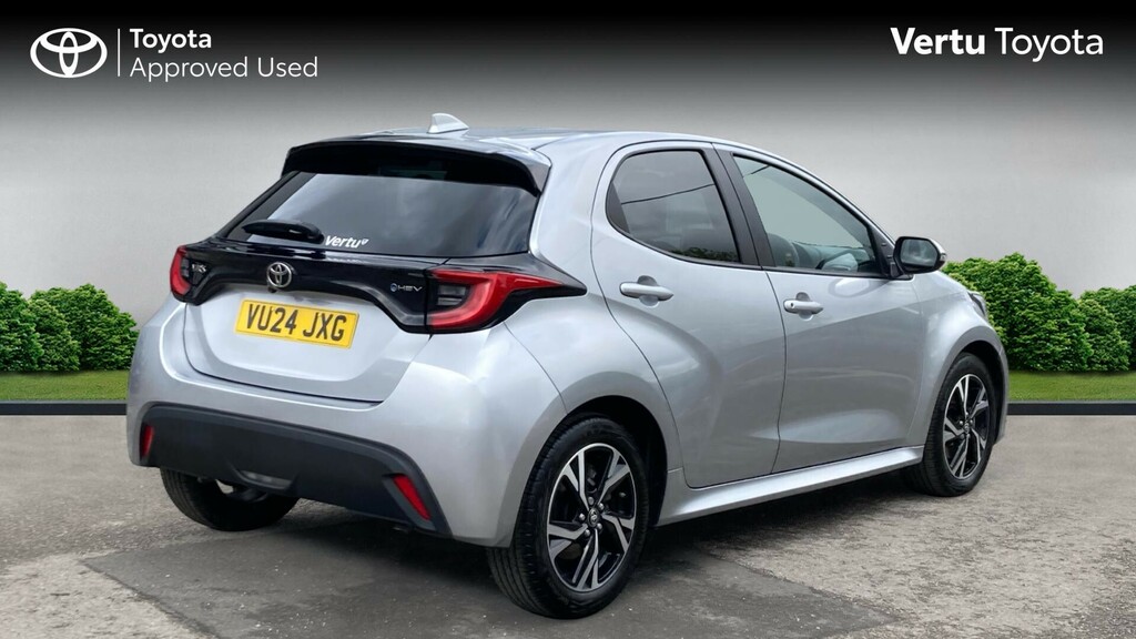Toyota Yaris Design VU24JXG Silver #2
