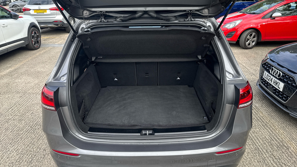 Mercedes-Benz B Class Amg Line KR73VLW Grey #4