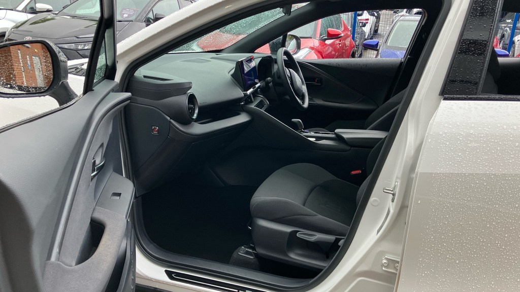 Toyota C-Hr Design FL24JUT White #5