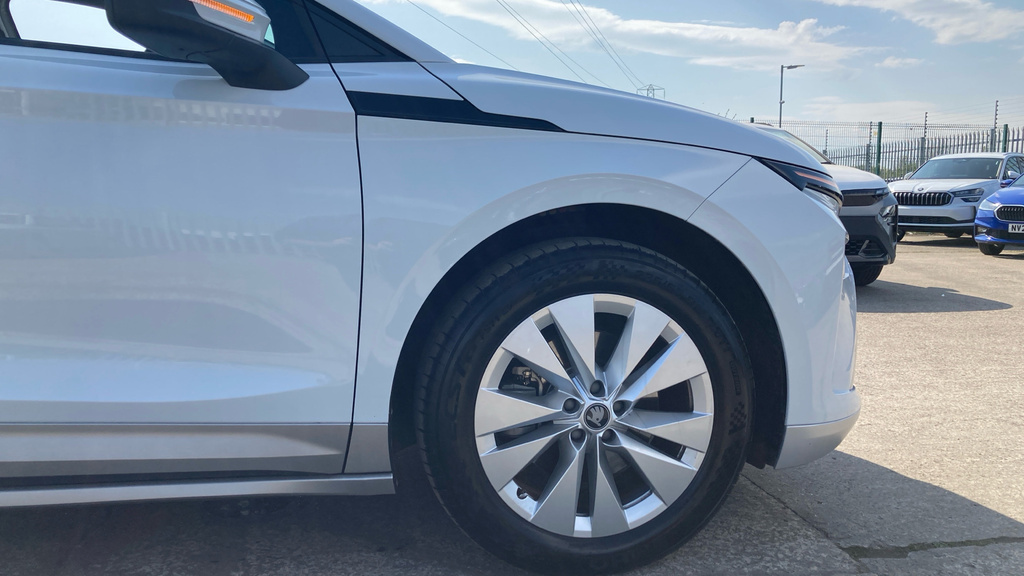 Skoda ENYAQ Se L GL25YLX White #5