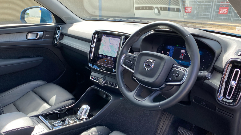 Volvo XC40 Ultra Blue #4