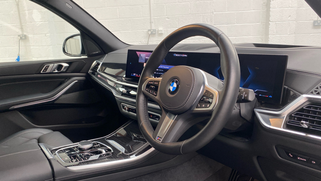 BMW X5 M M Sport White #6
