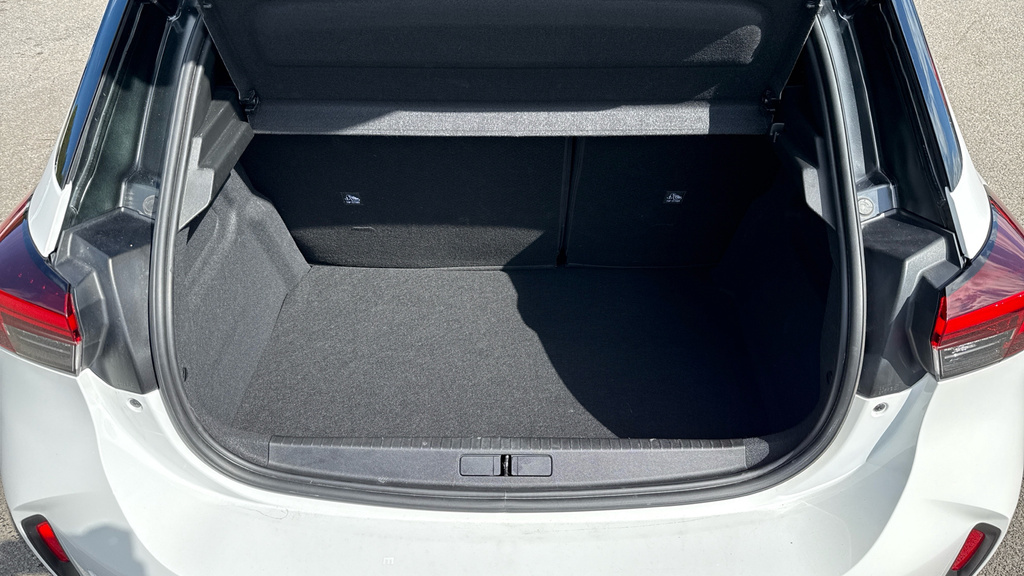 Vauxhall Corsa Gs White #4