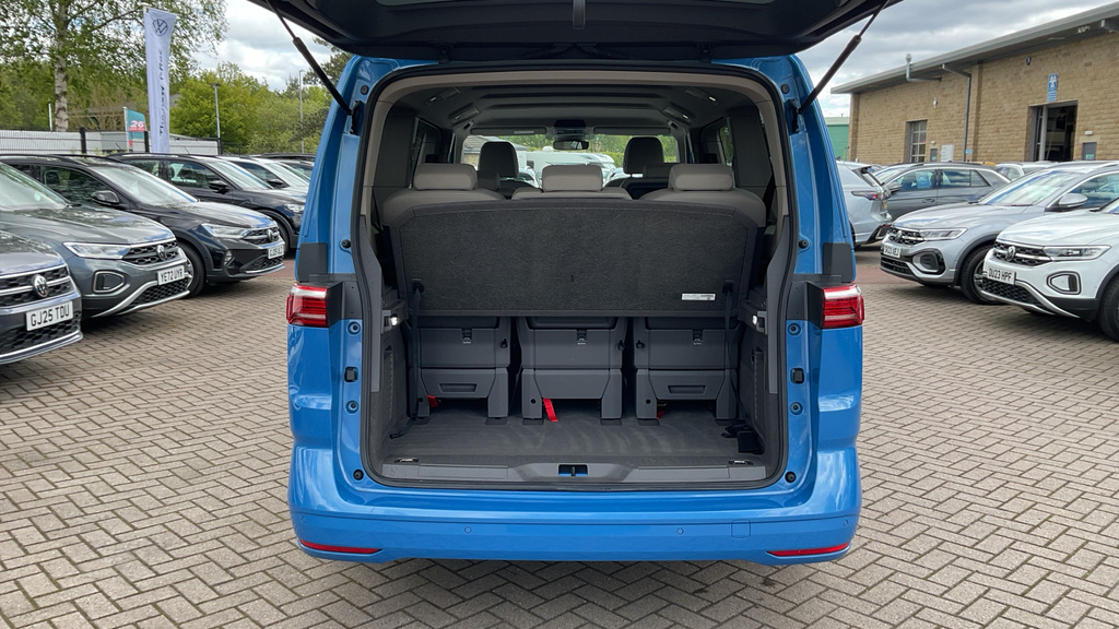 Volkswagen Multivan Life Blue #3