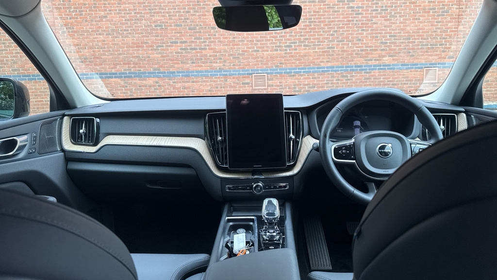 Volvo XC60 Plus Green #5