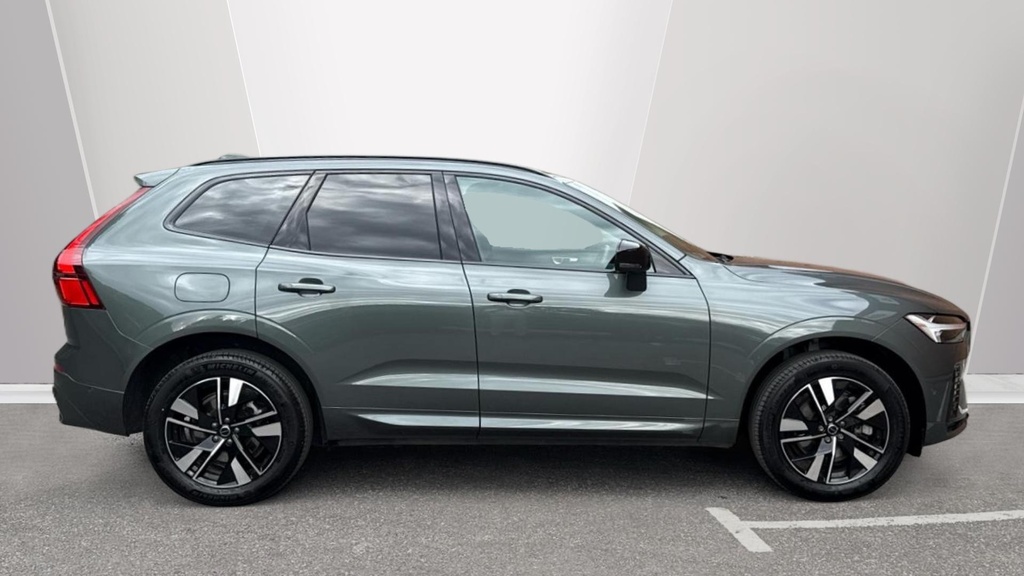 Volvo XC60 Plus Green #3
