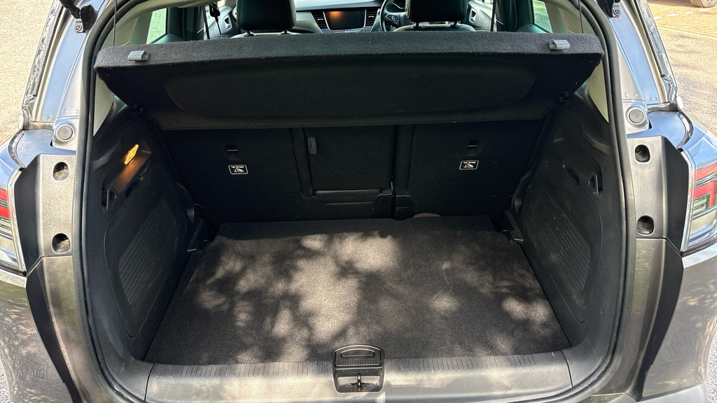 Vauxhall Crossland Ultimate Grey #4